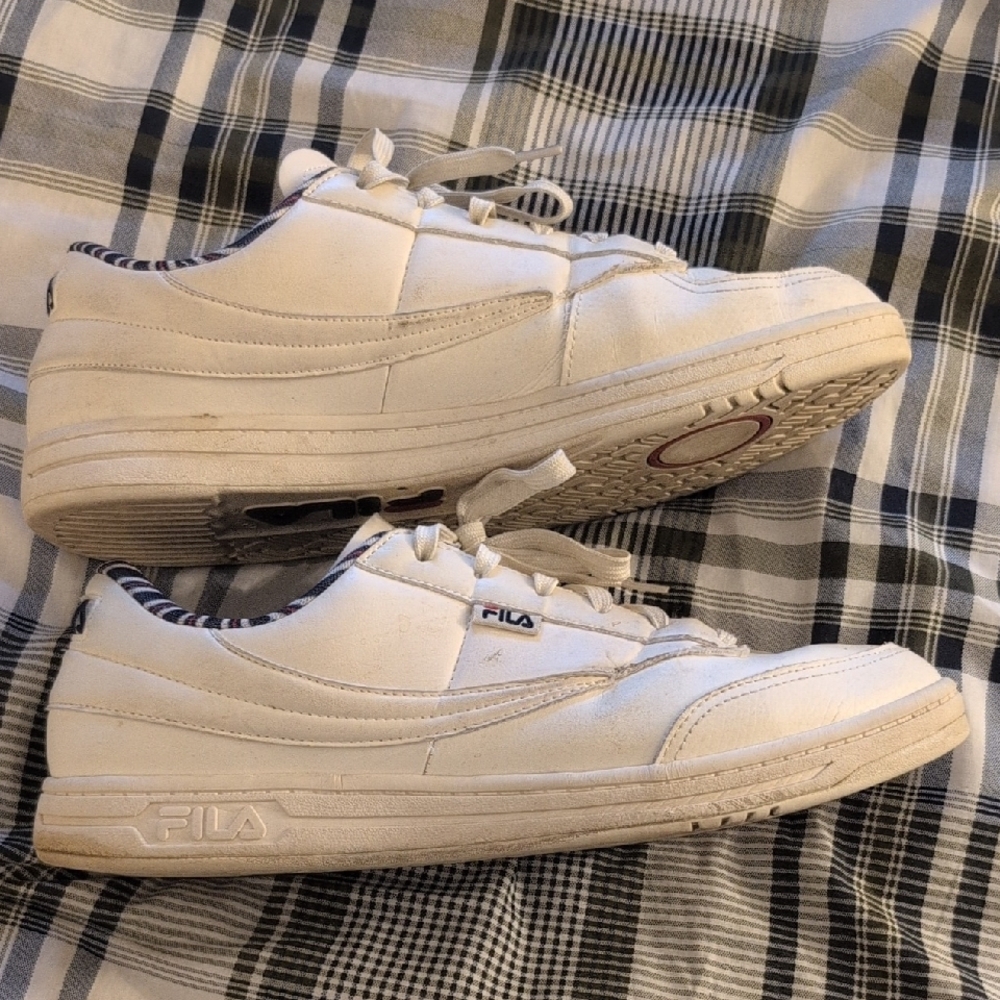 Fila White and Navy Sneakers